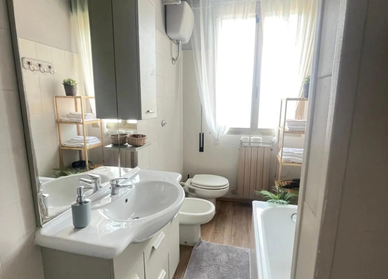 Eraora Apartrooms - Central Station Bologna Apartment